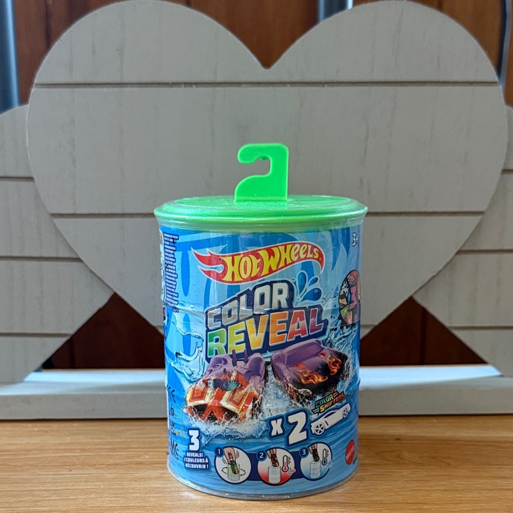 Hot Wheels Color Reveal Surprise Pack 2 cars